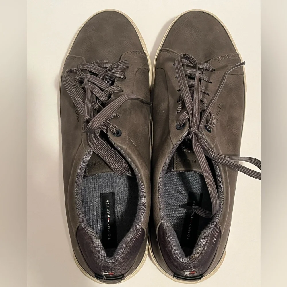 Tommy Hilfiger Men's Gray Casual Low Top Sneakers